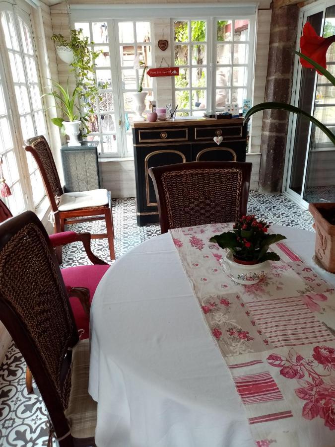 דירות Ver  Chambre D'Hotes Acces Separe Et Possibilite Table D'Hotes Sur Reservation מראה חיצוני תמונה