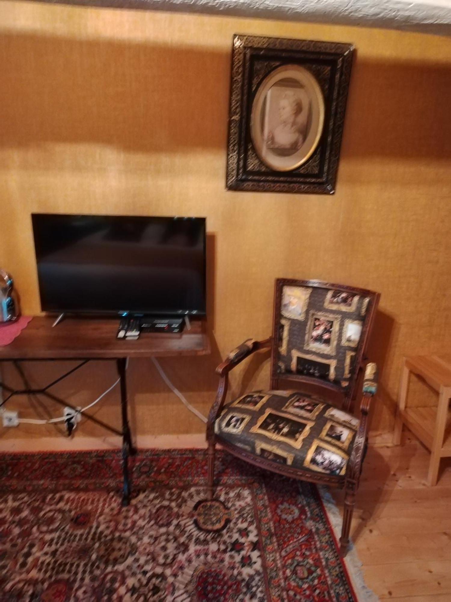 דירות Ver  Chambre D'Hotes Acces Separe Et Possibilite Table D'Hotes Sur Reservation מראה חיצוני תמונה